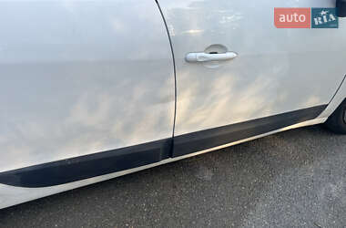 Минивэн Renault Scenic 2012 в 