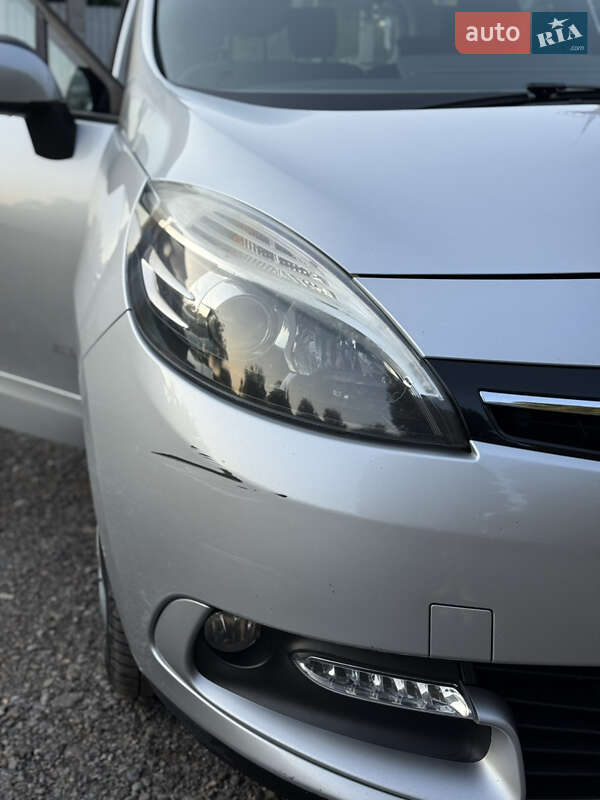Мінівен Renault Scenic 2014 в Чернівцях