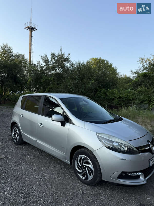 Мінівен Renault Scenic 2014 в Чернівцях
