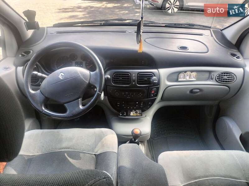 Минивэн Renault Scenic 2002 в Луцке