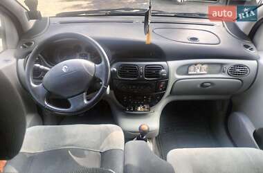 Минивэн Renault Scenic 2002 в 