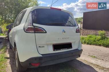 Минивэн Renault Scenic 2012 в 