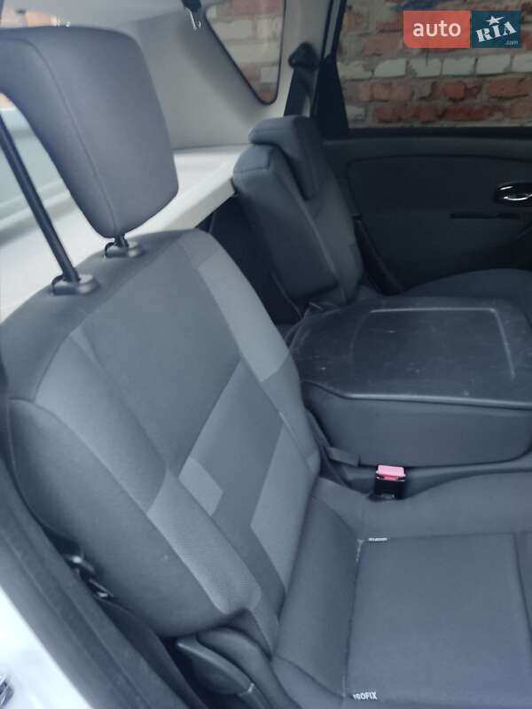 Минивэн Renault Scenic 2012 в Сумах