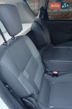 Минивэн Renault Scenic 2012 в 