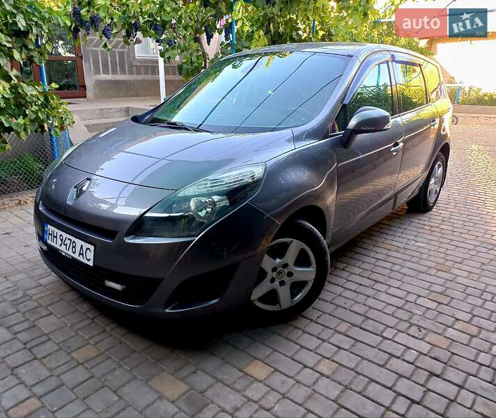 Renault Scenic 2011