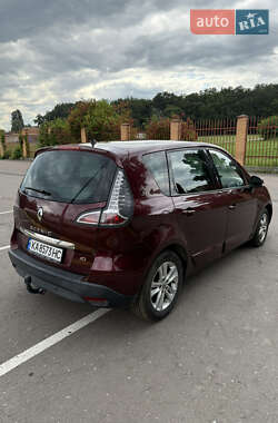 Минивэн Renault Scenic 2012 в 