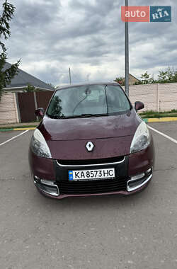 Минивэн Renault Scenic 2012 в 