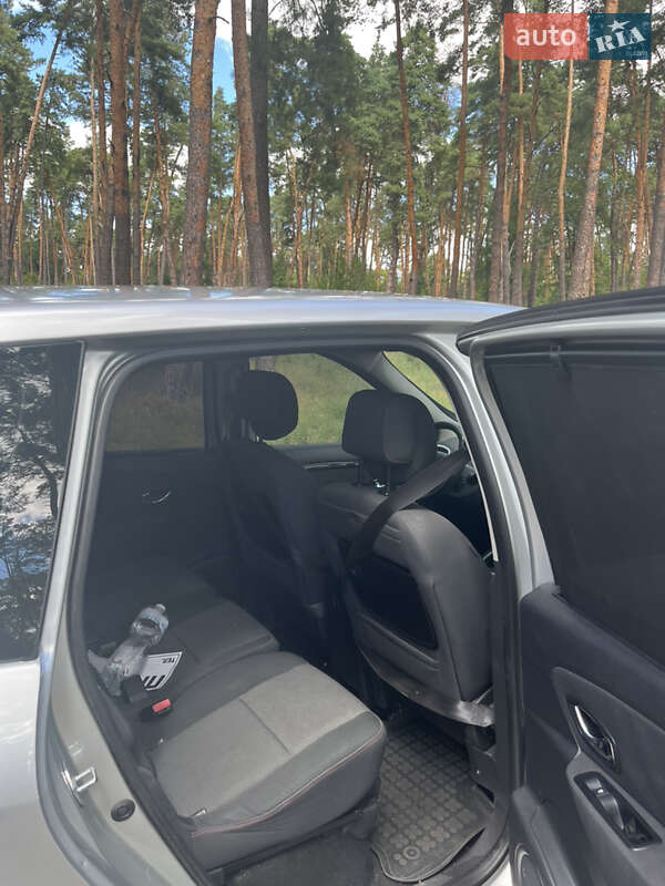 Минивэн Renault Scenic 2012 в Александровке фото 8 Минивэн Renault Scenic 2012 в Александровке