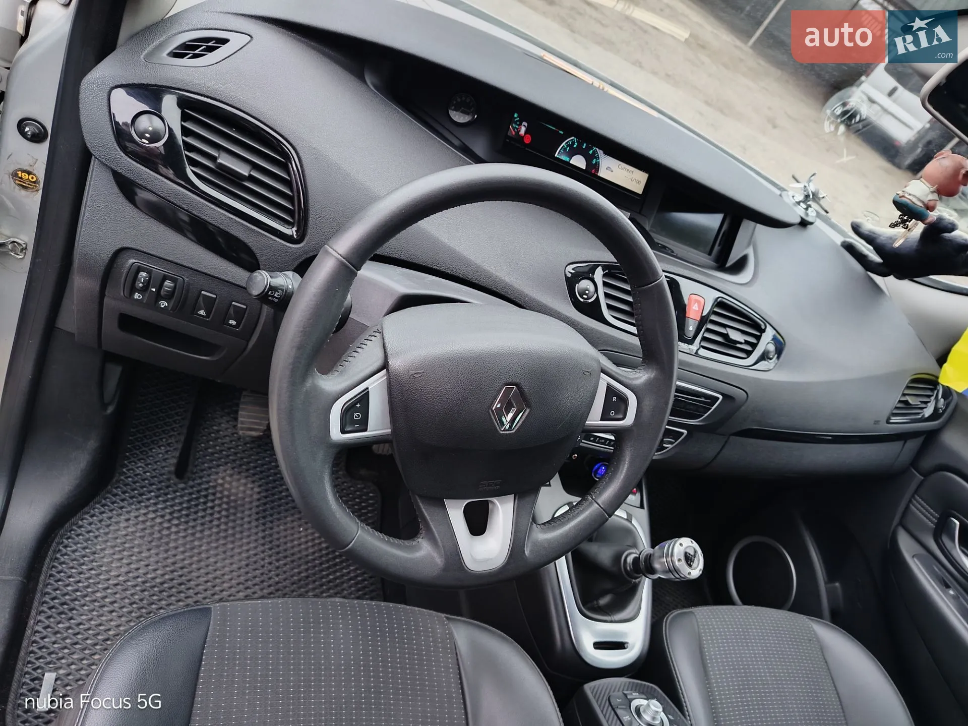 2011 Renault Scenic - фото 1