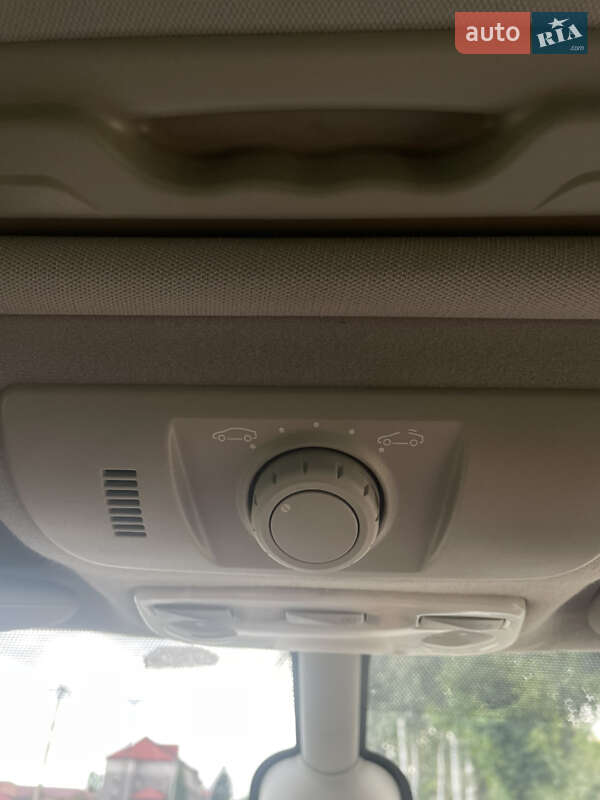 Минивэн Renault Scenic 2010 в Луцке