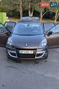 Мінівен Renault Scenic 2011 в Запоріжжі