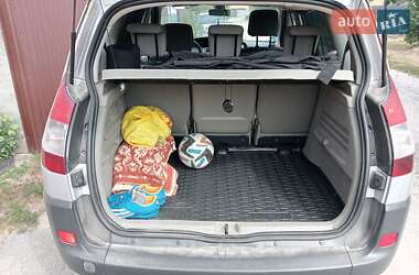 Минивэн Renault Scenic 2005 в 