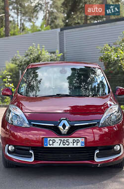 Минивэн Renault Scenic 2013 в 