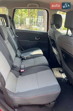 Минивэн Renault Scenic 2013 в 