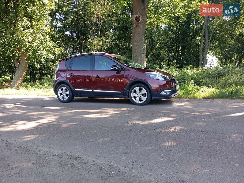 Минивэн Renault Scenic 2014 в 