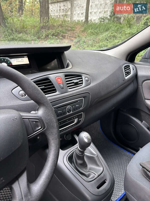 Минивэн Renault Scenic 2010 в Дубно фото 12 Минивэн Renault Scenic 2010 в Дубно