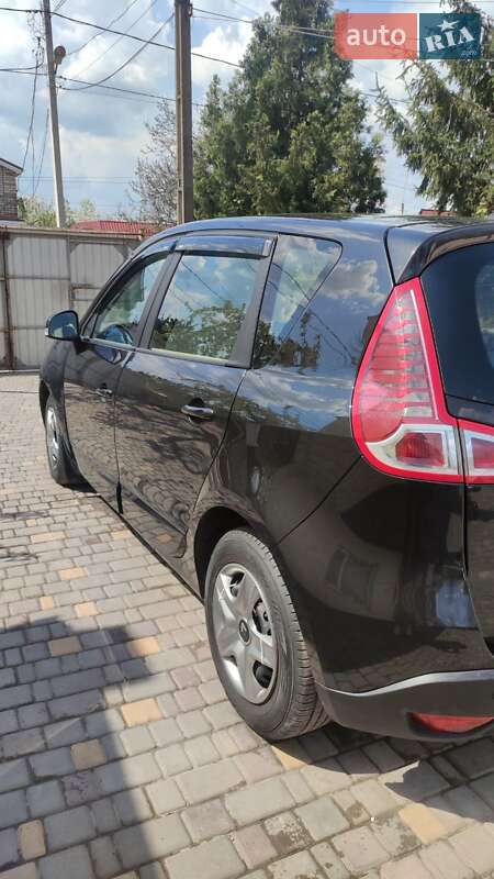 Минивэн Renault Scenic 2010 в Кривом Роге