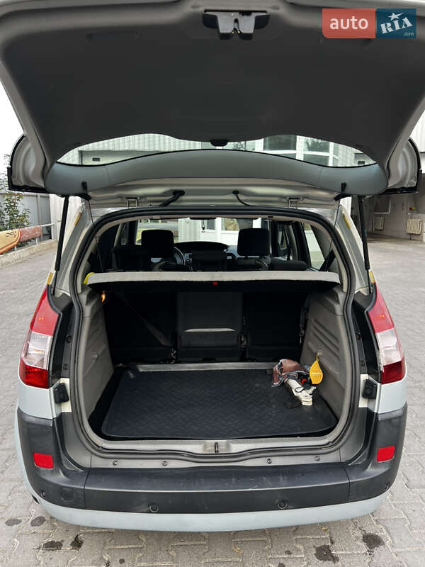 Мінівен Renault Scenic 2004 в Кам'янець-Подільському фото 11 Мінівен Renault Scenic 2004 в Кам'янець-Подільському