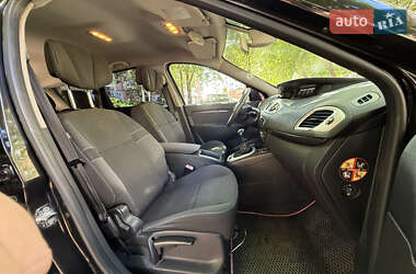 Минивэн Renault Scenic 2009 в 