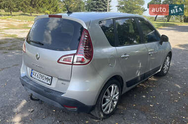 Минивэн Renault Scenic 2010 в 