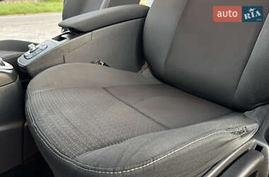 Минивэн Renault Scenic 2010 в 