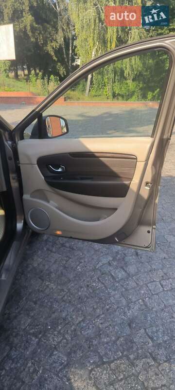 Мінівен Renault Scenic 2010 в Кам'янець-Подільському фото 11 Мінівен Renault Scenic 2010 в Кам'янець-Подільському
