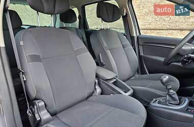 Минивэн Renault Scenic 2009 в 