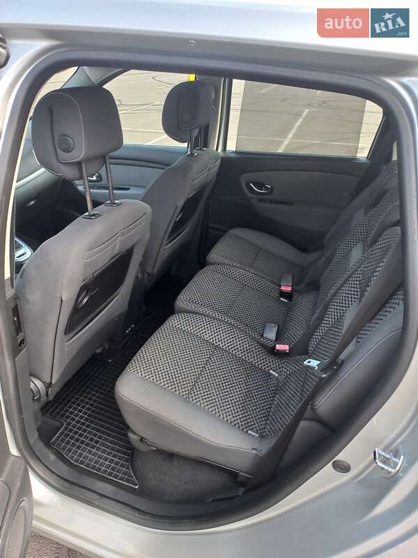 Минивэн Renault Scenic 2011 в Ровно фото 14 Минивэн Renault Scenic 2011 в Ровно