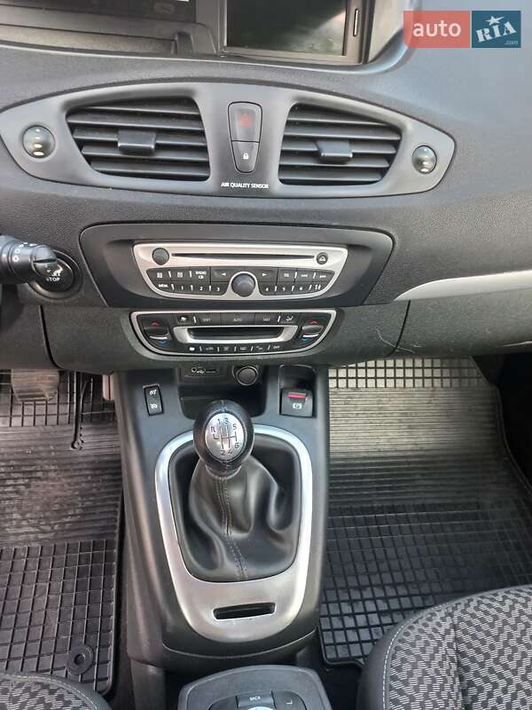 Минивэн Renault Scenic 2011 в Ровно фото 18 Минивэн Renault Scenic 2011 в Ровно
