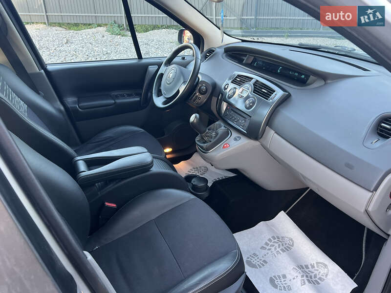 Минивэн Renault Scenic 2006 в Виннице