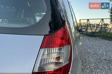 Минивэн Renault Scenic 2006 в 