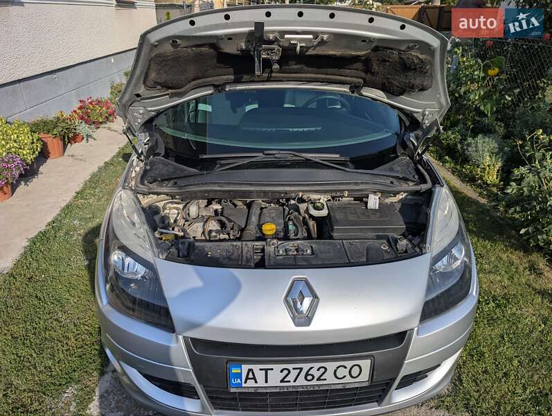 Мінівен Renault Scenic 2011 в Івано-Франківську