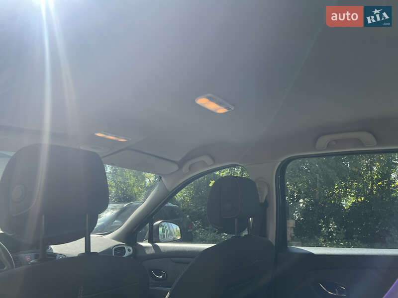 Мінівен Renault Scenic 2011 в Івано-Франківську