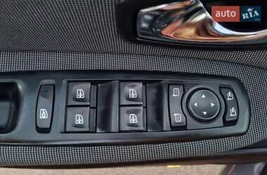 Минивэн Renault Scenic 2011 в 