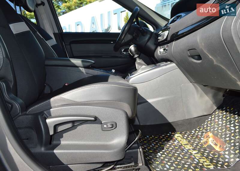 Минивэн Renault Scenic 2013 в Одессе