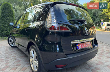 Минивэн Renault Scenic 2013 в 