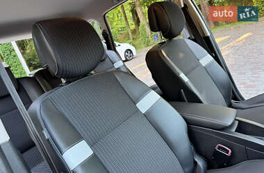 Минивэн Renault Scenic 2013 в 