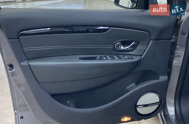 Минивэн Renault Scenic 2016 в 