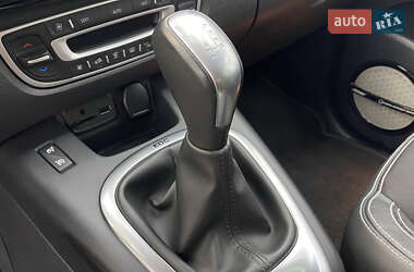 Минивэн Renault Scenic 2016 в 