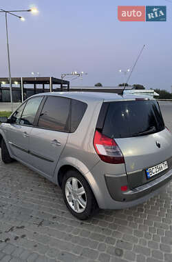 Минивэн Renault Scenic 2005 в 