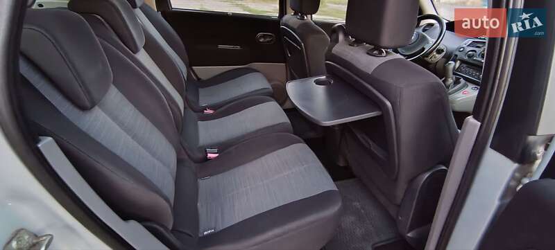 Мінівен Renault Scenic 2005 в Жовтих Водах