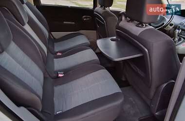 Минивэн Renault Scenic 2005 в 