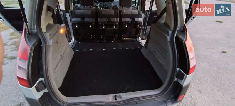 Мінівен Renault Scenic 2005 в Жовтих Водах
