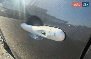 Минивэн Renault Scenic 2011 в 