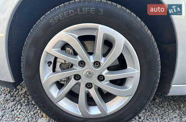 Минивэн Renault Scenic 2013 в 