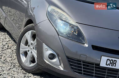Минивэн Renault Scenic 2010 в 