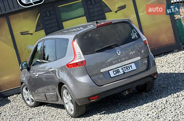 Минивэн Renault Scenic 2010 в 
