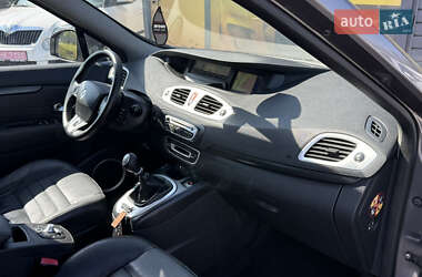 Минивэн Renault Scenic 2010 в 