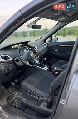 Минивэн Renault Scenic 2010 в 