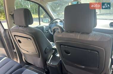 Минивэн Renault Scenic 2005 в 